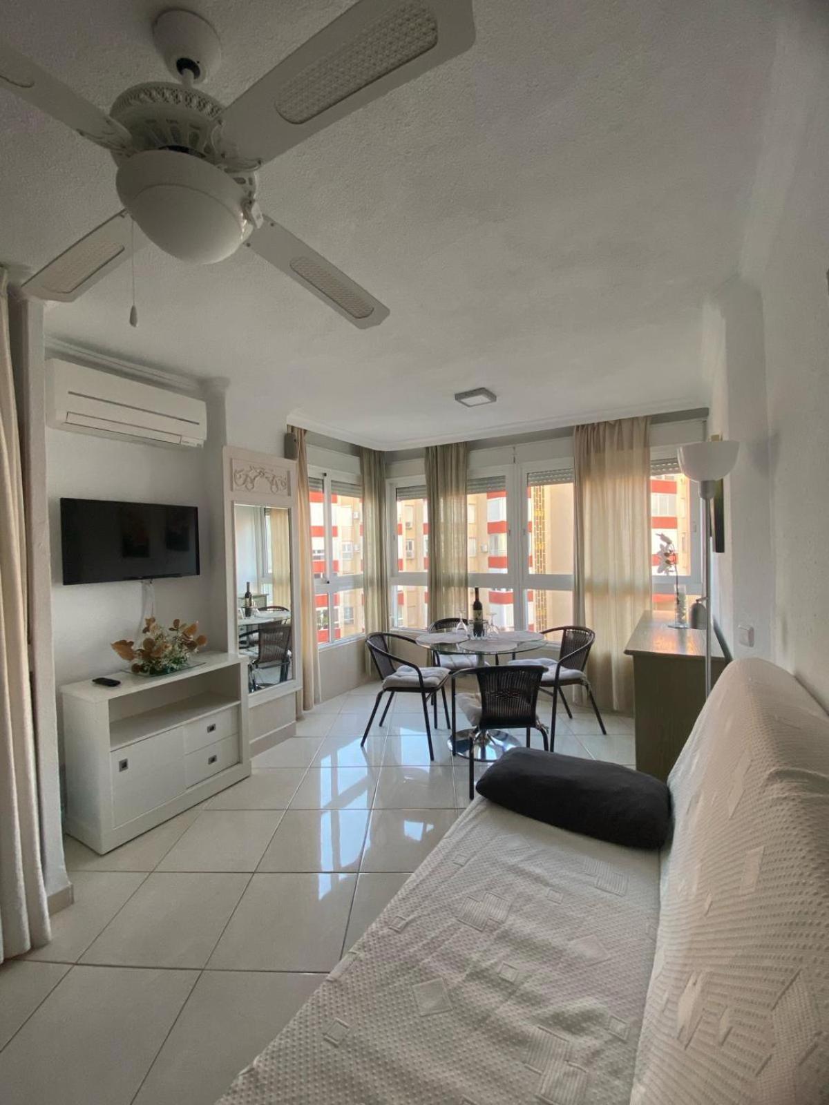 Apartamento Frente Al Mar Torrox Esterno foto